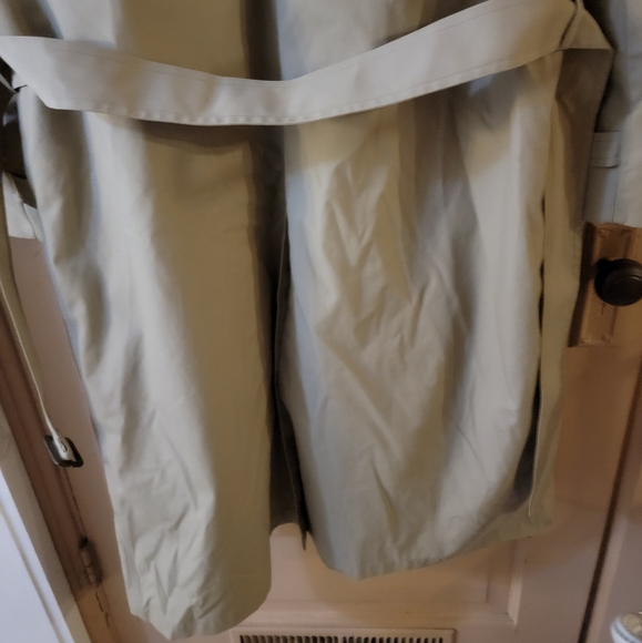 Vintage London Fog Trench Coat 44R - Picture 9 of 10